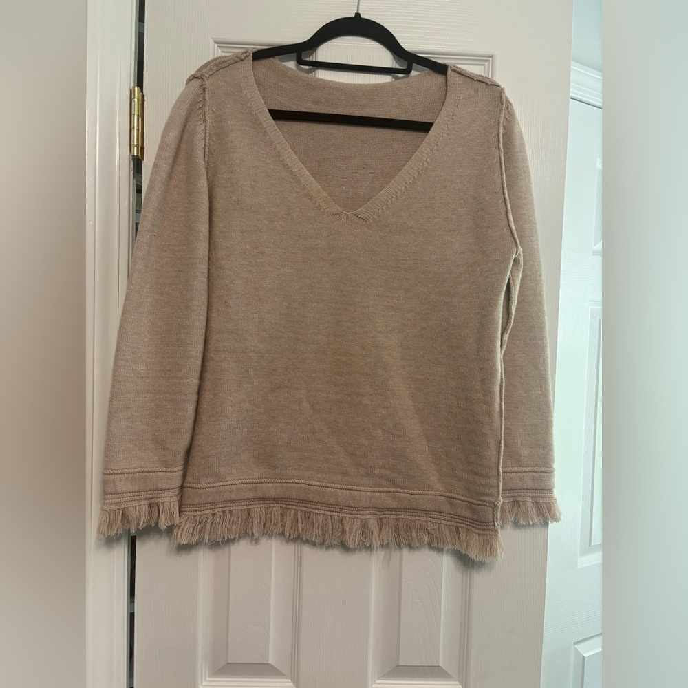 Women's V-Neck Sweater - Tan
